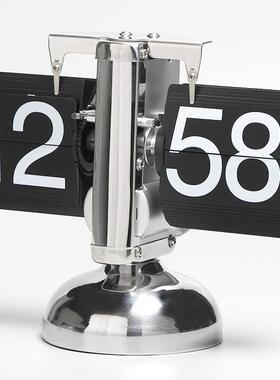 小天平自动单脚双脚翻页座钟书桌床头台钟经典创意钟表金属摆钟