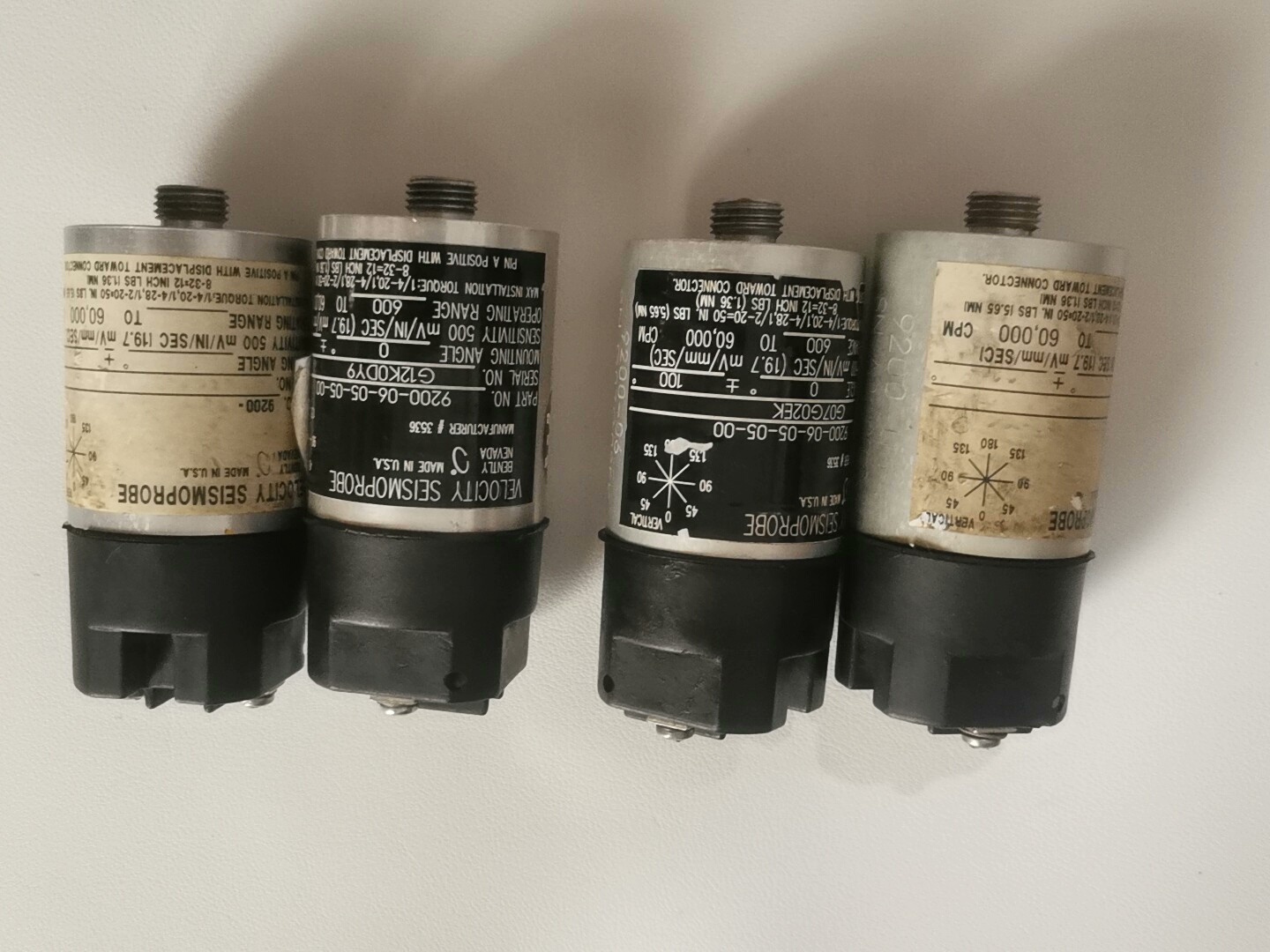 9200-06-05-05-00本特利拆机震动探头四个，实物