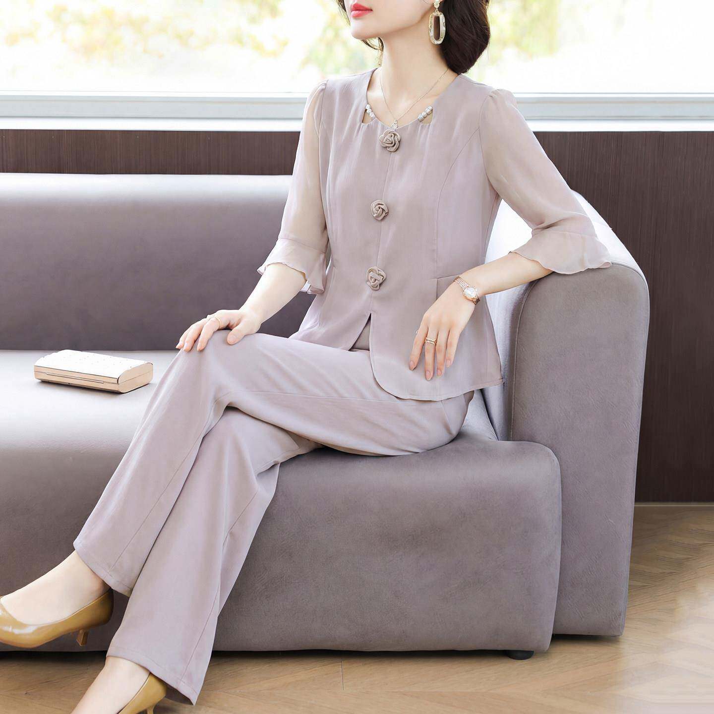 气质妈妈夏装真丝套装2026新款中老年女装薄款短袖小衫上衣两件套