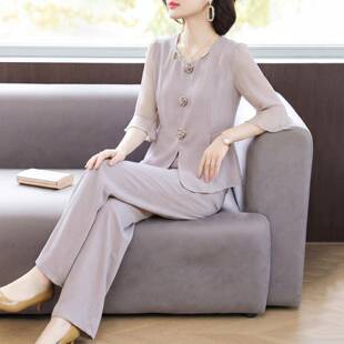 气质妈妈夏装真丝套装2026新款中老年女装薄款短袖小衫上衣两件套
