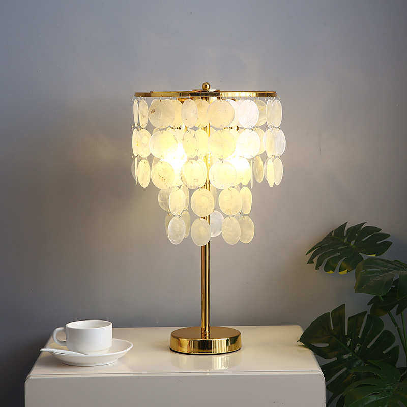 定制北欧现代简约贝壳复古小台灯卧室家用创意结婚温馨客厅床头灯