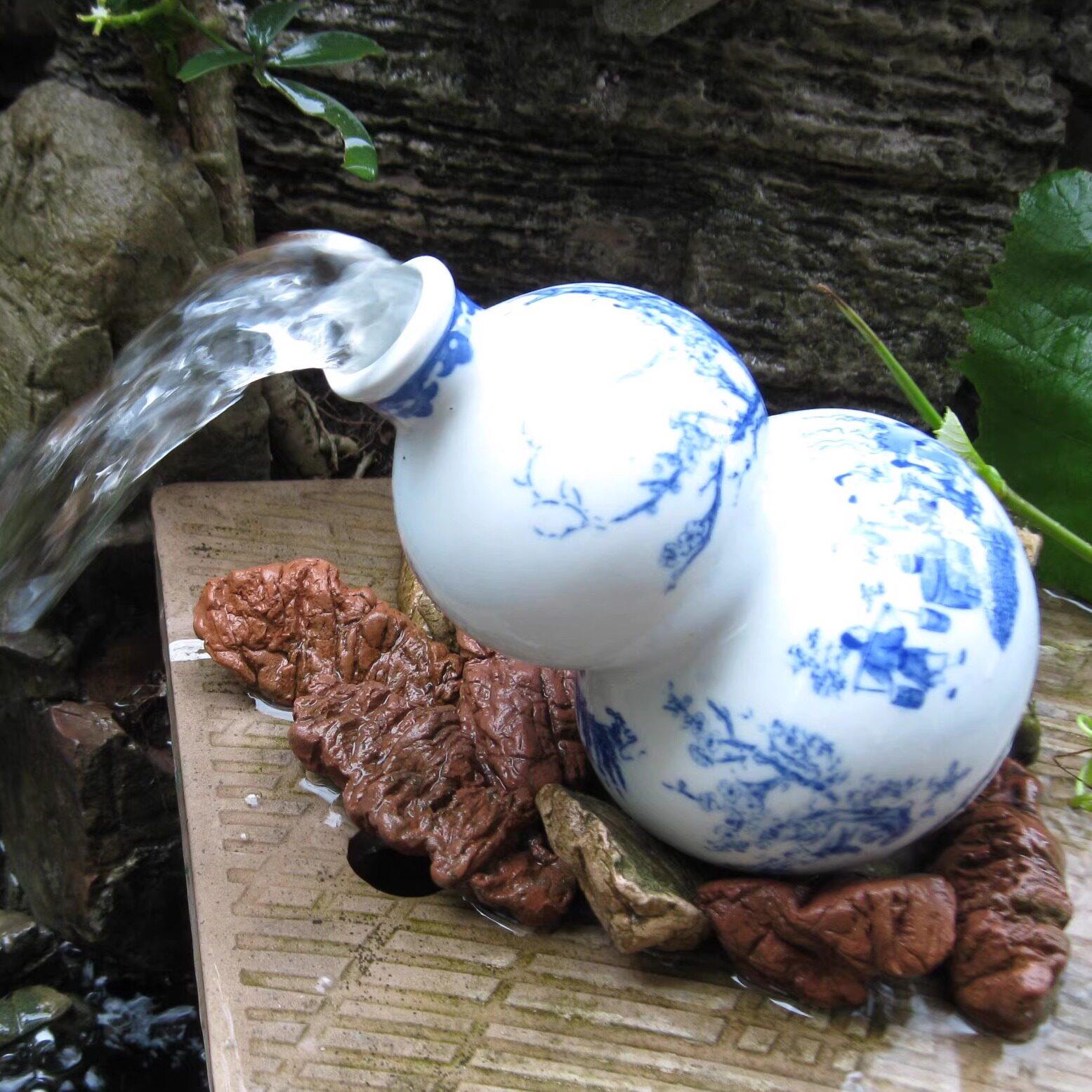 陶瓷青花瓷喷水葫芦假山盆景水族鱼缸中式居家摆件覆古庭院配件