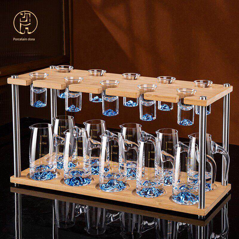 2025年新款白酒杯套装轻奢家用子弹杯水晶玻璃分酒器高级酒具杯架