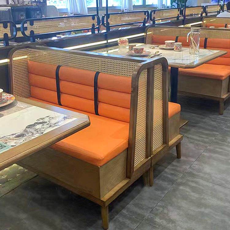 东南亚风主题餐厅卡座沙发商用网红茶餐厅西餐厅实木编藤桌椅组合