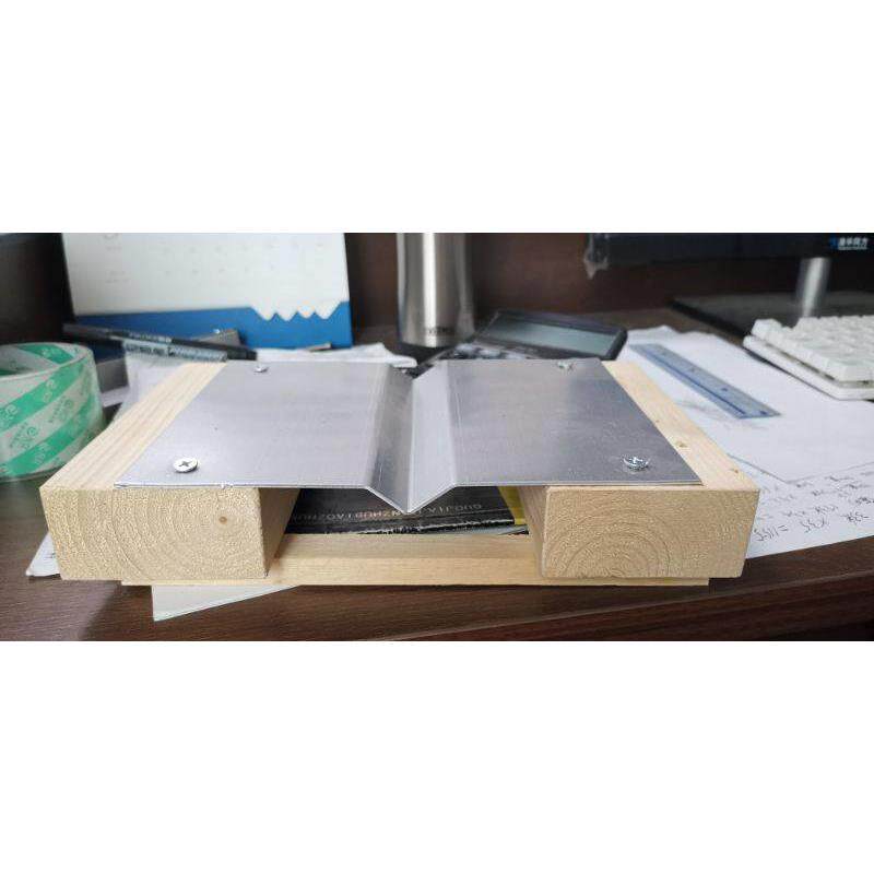 外墙建筑铝合金不锈钢老款盖板型变屋面变形缝楼地面变形缝厂家