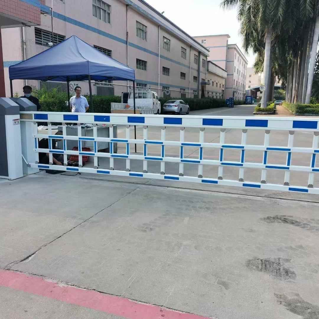 停车场道闸铝合金段滑门工厂电动伸缩门遥控自动推拉门平移门支持