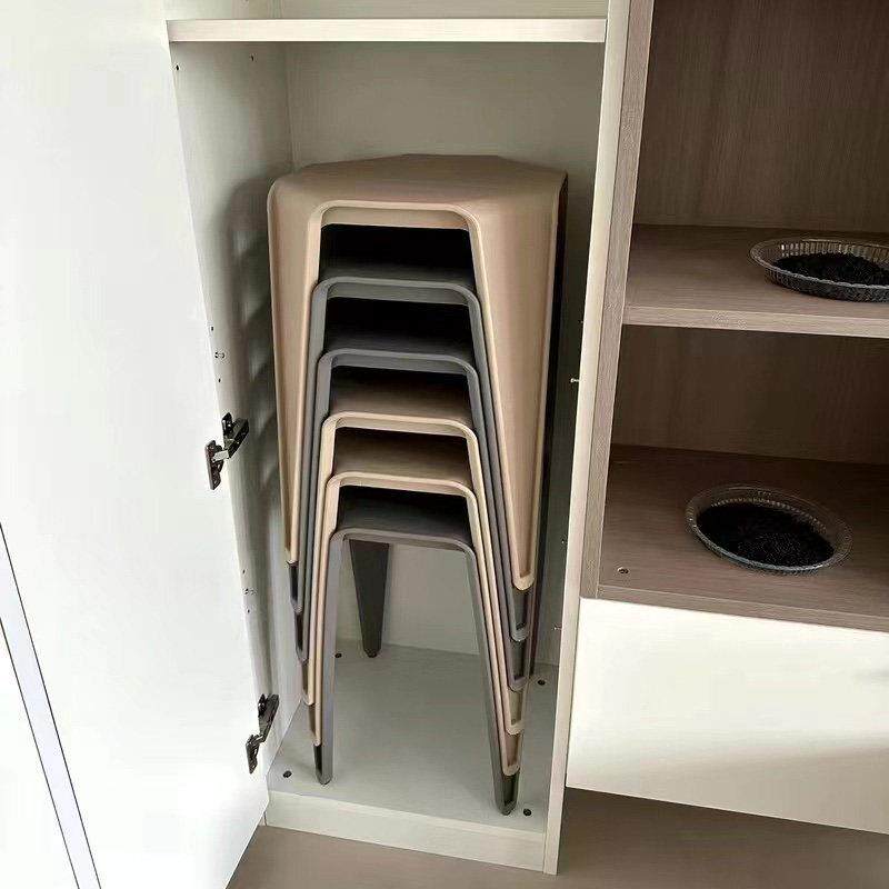 塑料凳子加厚家用餐桌凳网红板凳可叠放胶凳子方凳柜子收纳小板凳