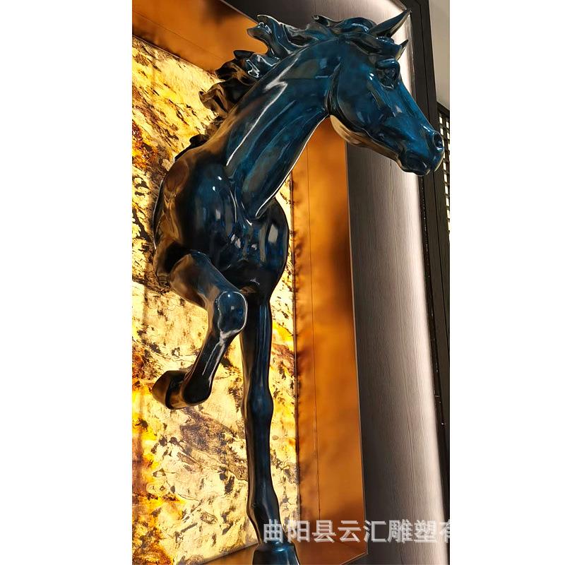 玻璃钢动物马头创意穿墙马半身马雕塑室内酒店大堂婚庆动物马摆件