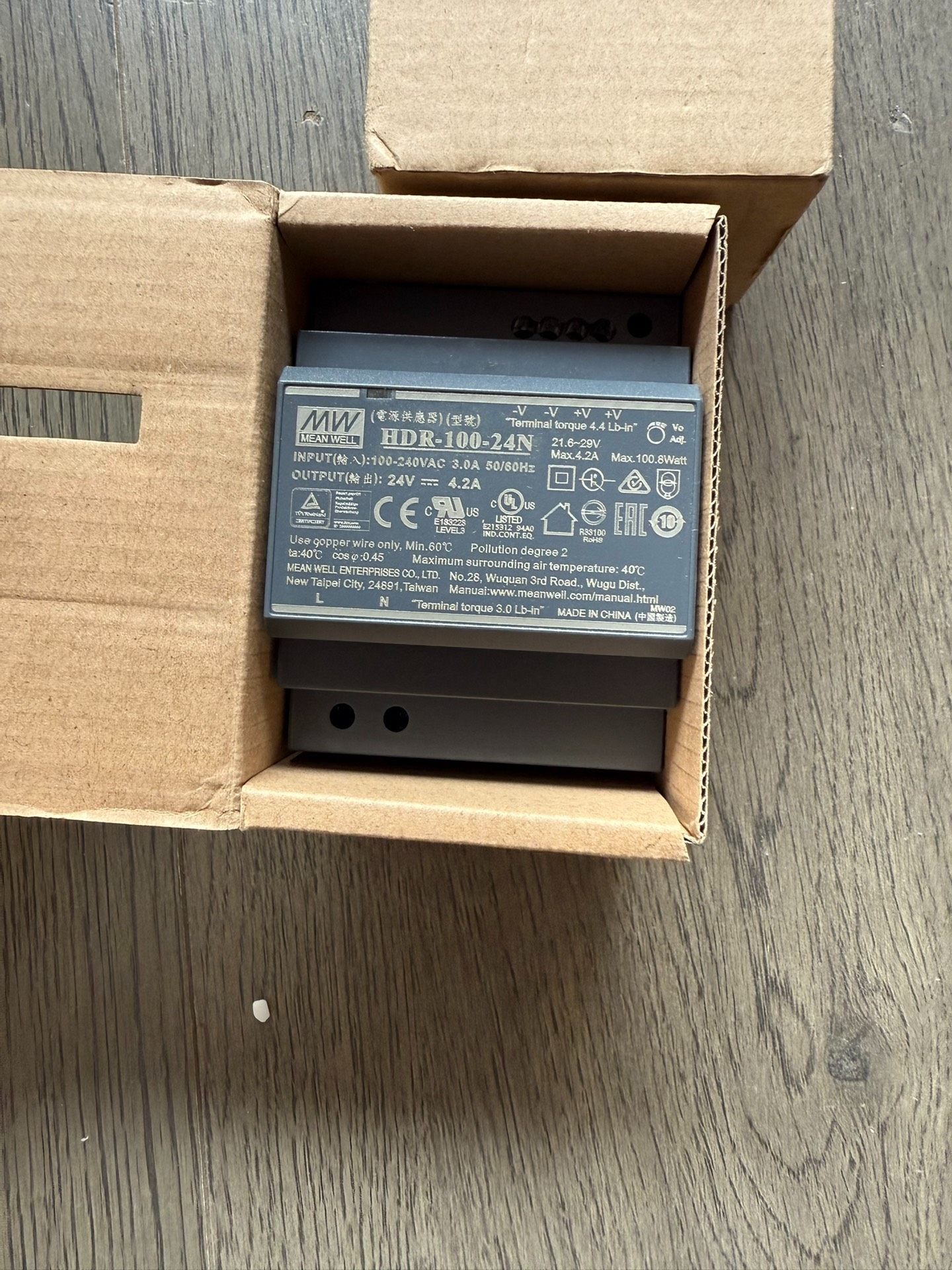 台湾明纬HDR-100-24N塑壳电源，全新原装正品，数量2