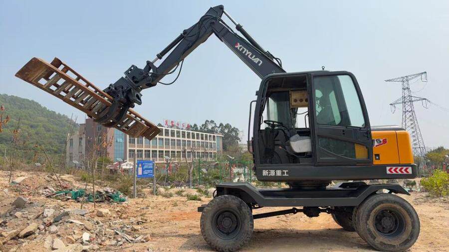 3月28日泉州新源轮式挖掘机一台网络拍卖公告