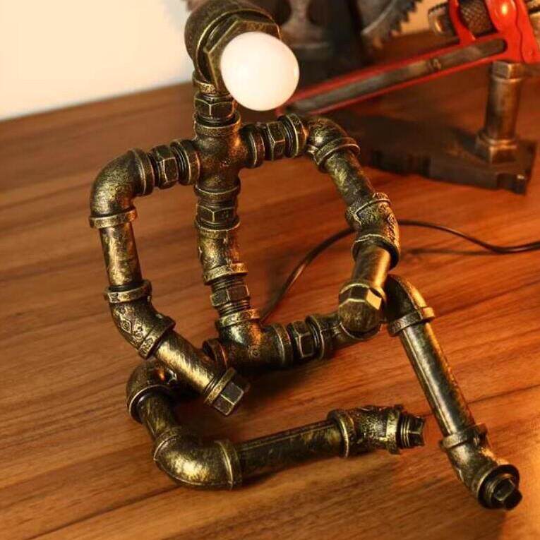 复古台灯工业朋克风美式个性创意铁管loft酒吧水管机器人灯具