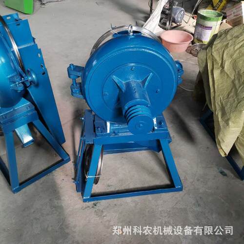 厂家 320自吸式齿盘粉碎机 八角盐茴香磨机 谷物磨粉机机价格