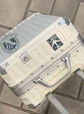 漫游 ROAMING 5577铝框行李箱24轻音万向轮旅行箱拉杆箱26登机箱