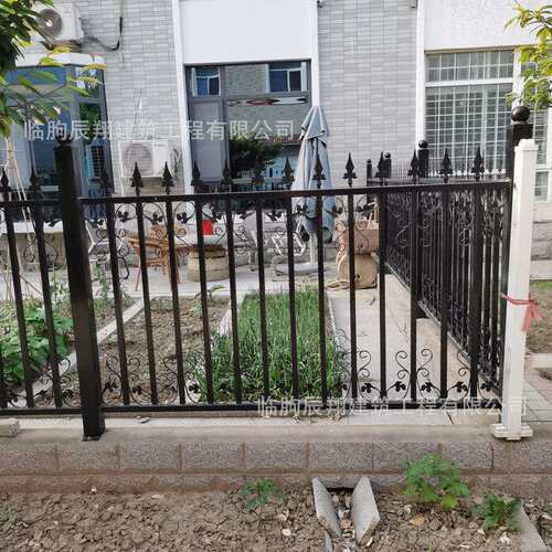 铁艺护栏工厂铁艺围墙栅栏别墅庭院围墙护栏景区防护耐用铁制护栏