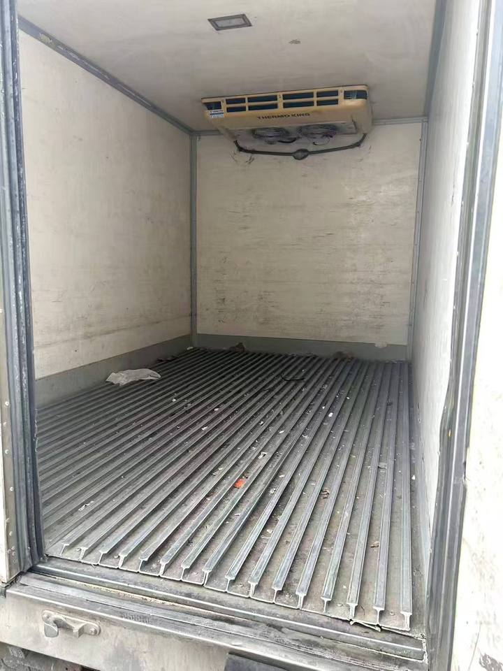 10月8日东莞江铃顺达冷藏车2.8T网络拍卖公告