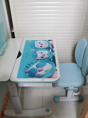 爱果乐儿童学习桌怎么样问了又问实情真相如何？