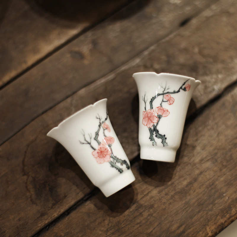 寒冬腊梅葵口聚香杯闻香杯梅花手绘茶杯釉下品茗杯景德镇陶瓷茶具