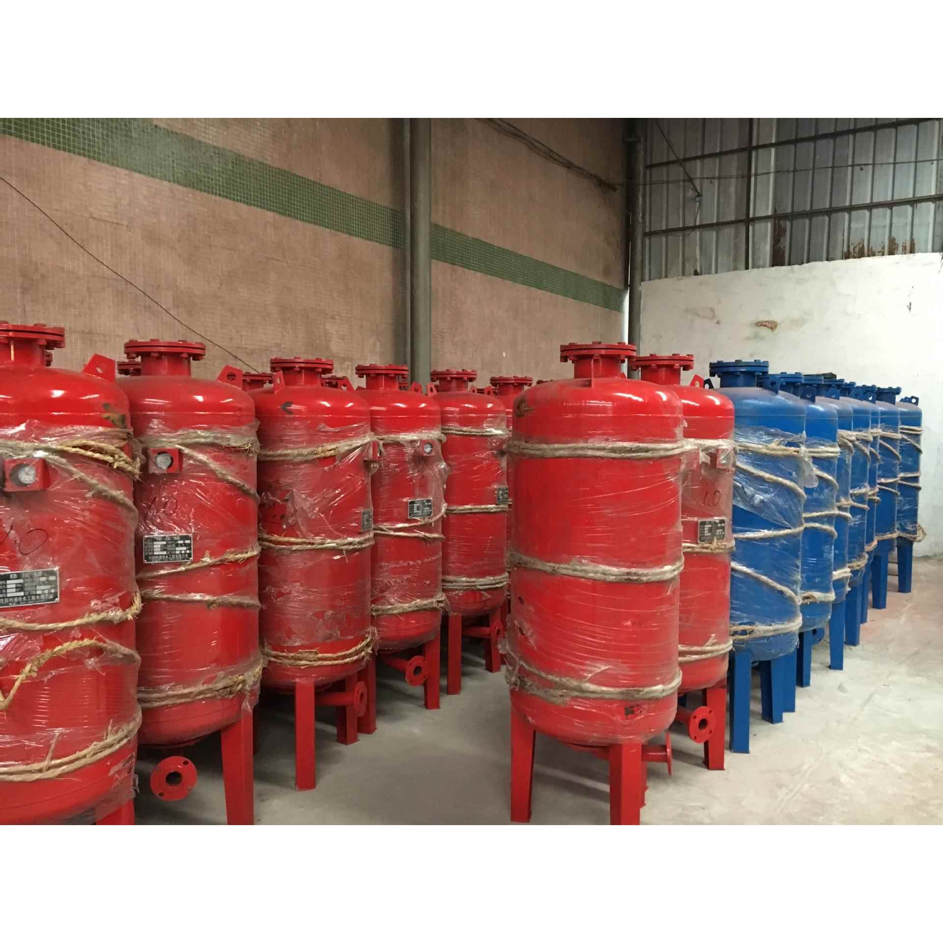 2L-1000L家用立式气压罐稳压罐小型热水膨胀罐隔膜式压力罐