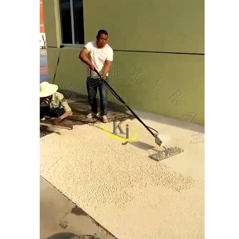 校园跑道摊铺整平工具摊铺橡胶颗粒地面 压平 压实 电热板 电滚轴