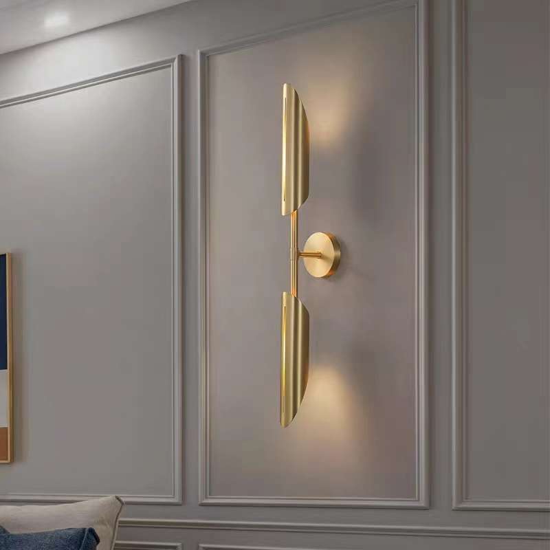 轻奢北欧电视背景墙灯后现代简约创意个性设计师客厅卧室全铜壁灯