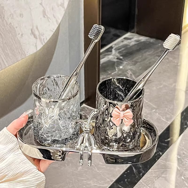 轻奢漱口杯玻璃刷牙杯情侣牙杯高级感洗漱杯套装轻奢牙杯置物架