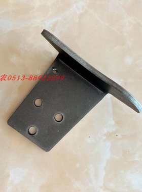 久保田收割机配件排草链固定板5K101-44160压板488 588 788 888