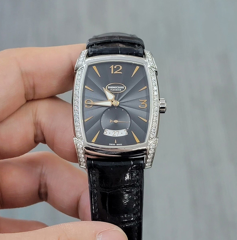 98新37.5×31.2mm帕玛强尼方恒系列PFC124原镶钻自动机械女表日期