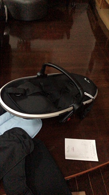 使用对比silvercross婴儿推车Surf Surf Signature和Wing哪个好?评测具体区别是?