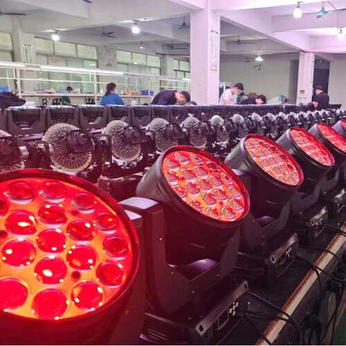 工厂直销舞台灯光19颗调焦染色摇头灯酒吧光束闪光灯清吧灯宴会灯