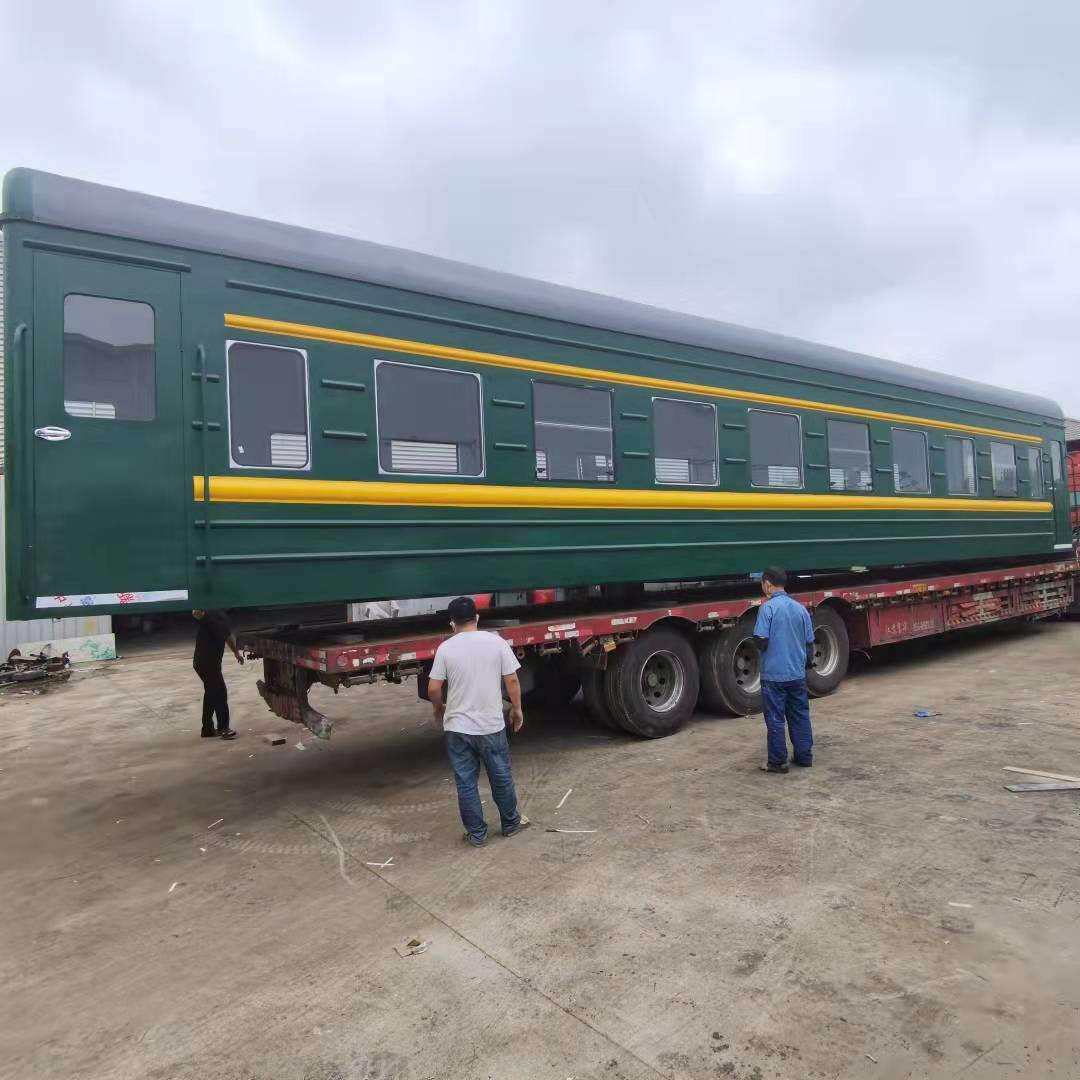 老式绿皮车厢制作一比一铁艺模型道具商场网红打卡火车拍照摆件