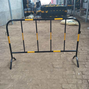 铁马围栏厂家红白色镀锌护栏工地警示栏隔离栏批发交通安全防护栏