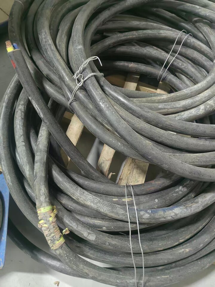 3月5日沧州废旧杂线约320公斤左右打包网络拍卖公告