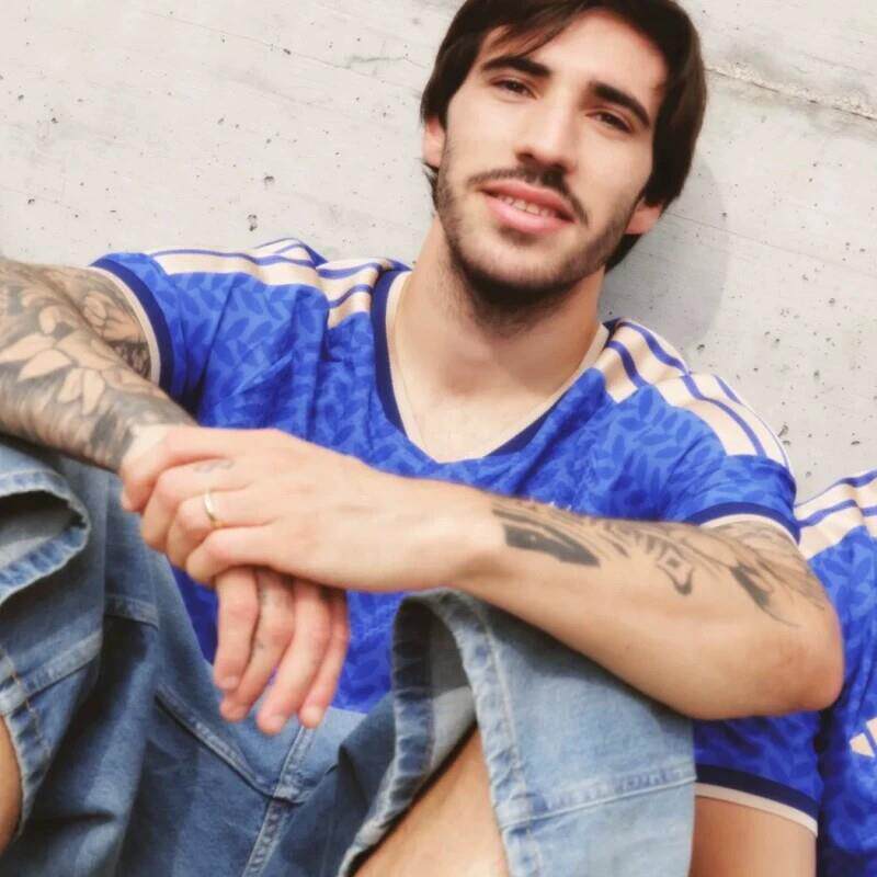 2026意大利国家队球衣主场18号巴雷拉8号托纳利卡拉菲奥里足球服