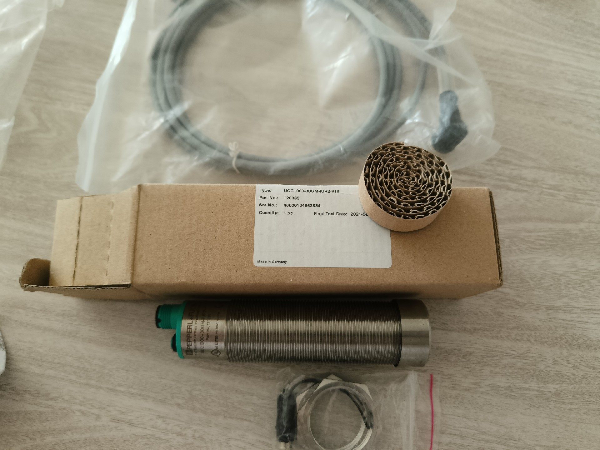 UCC1000-30GM-IUR2-V15