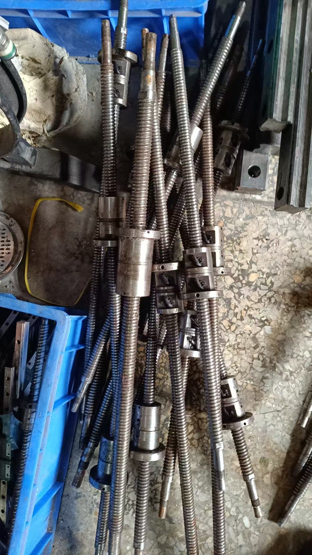 上银研磨丝杆2005，长750