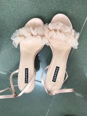 热点评论达芙妮凉鞋怎么样，老司机透露