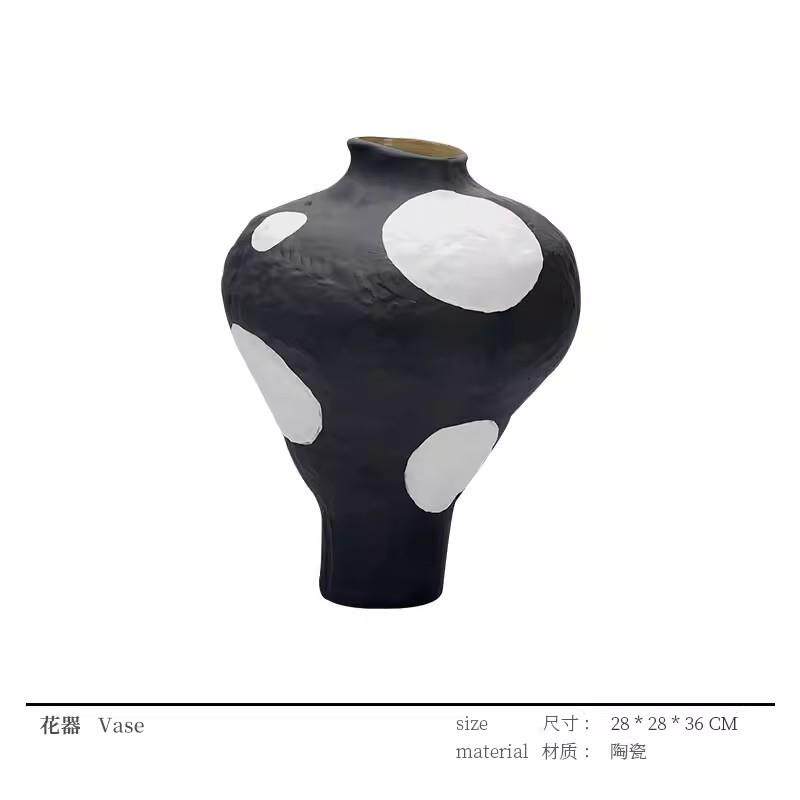 现代简约侘寂轻奢黑色陶瓷波点花器样板间民宿售楼处酒店餐厅摆