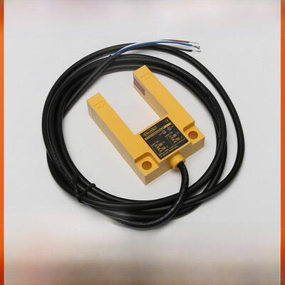 适用康力快速电梯亿施客光电开关平层感应器EU30TD0030DK2P配件AI