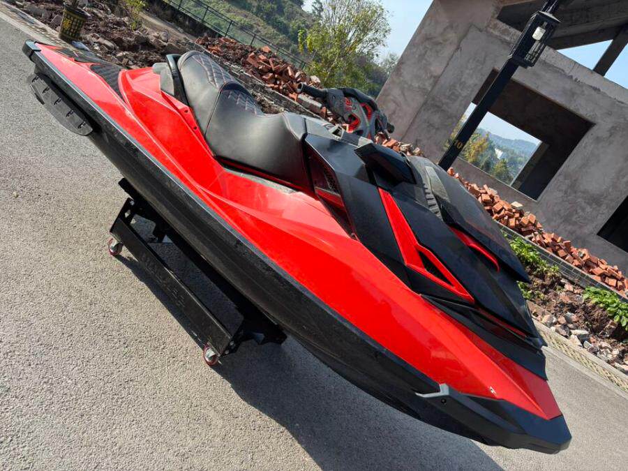 资产处置庞巴迪rxp300摩托艇