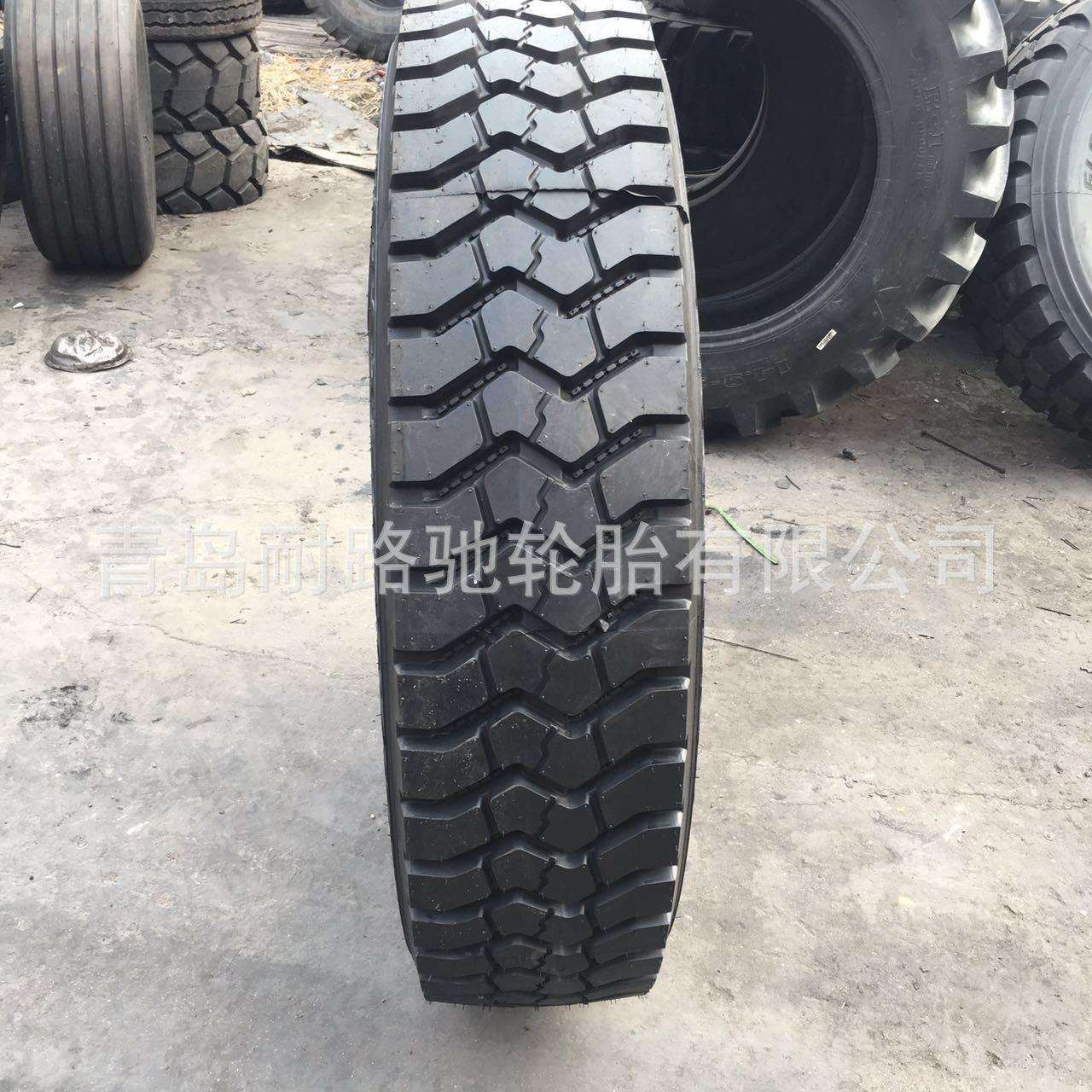 风神12.00R24 小块花纹吊车轮胎1200R24