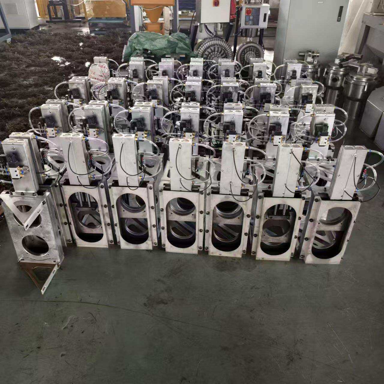 中央集中供料系统注塑机全自动生产线控制辅机设备一站式采购安装
