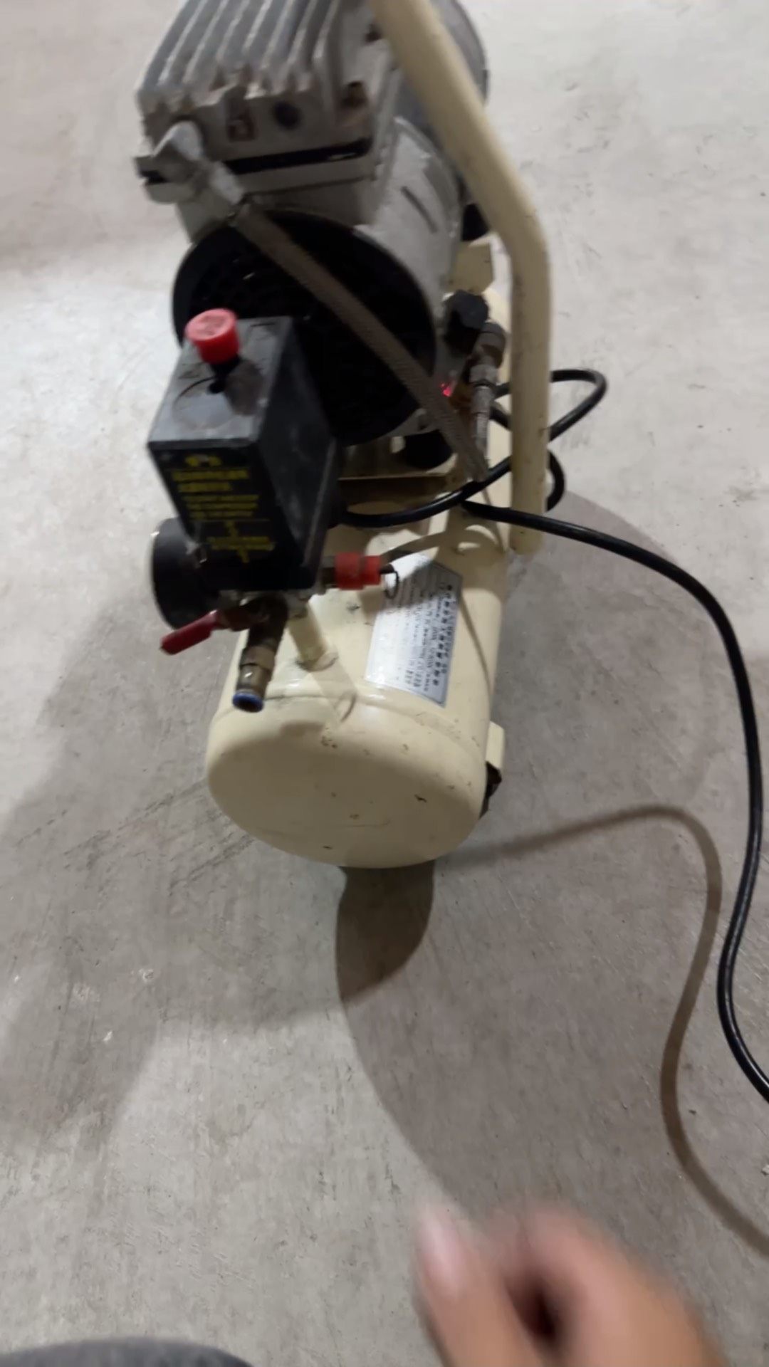 奥凸斯小气泵8升550瓦，