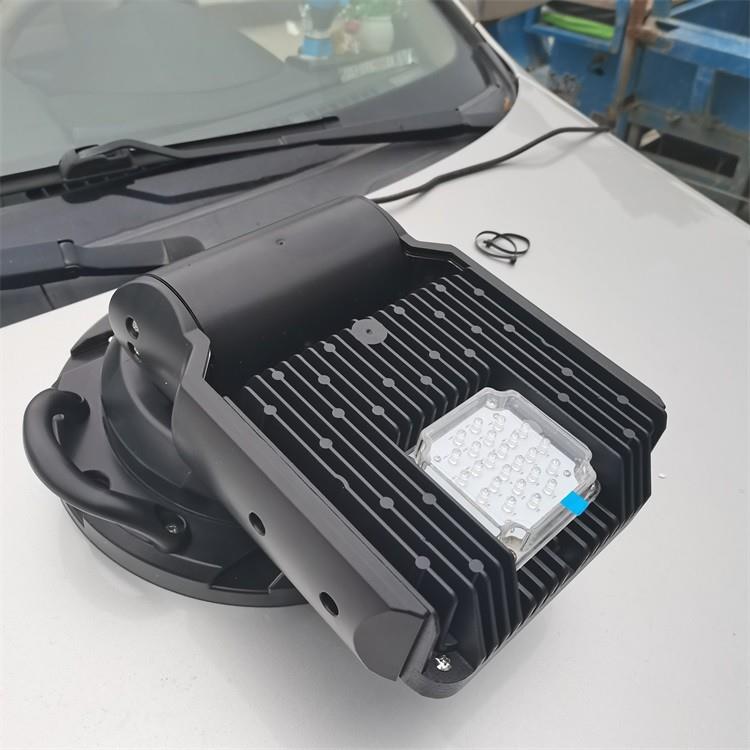 YFW6213磁吸式LED多方位搜索探照灯12V24V80W车载遥控警示灯WJ826