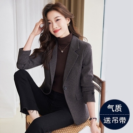 毛呢西装外套女春秋季今年流行厚款上衣，2024小个子女士西服短