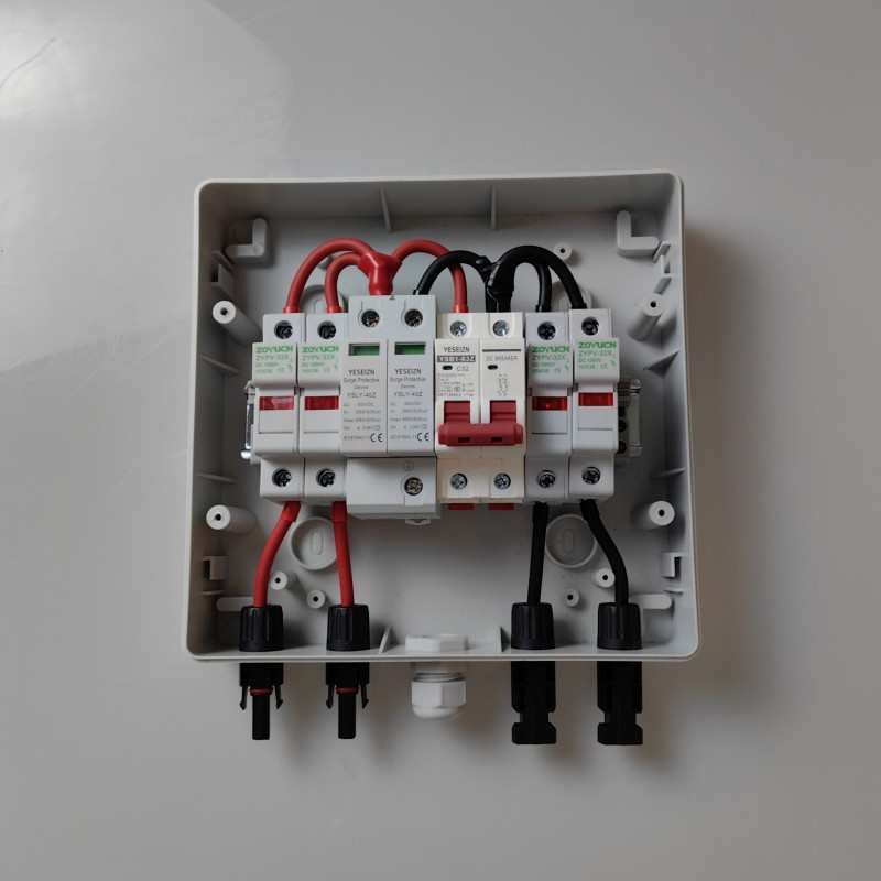 防水光伏直流防雷汇流箱1进2进3进4进6进8进1出2出4出直流配电箱