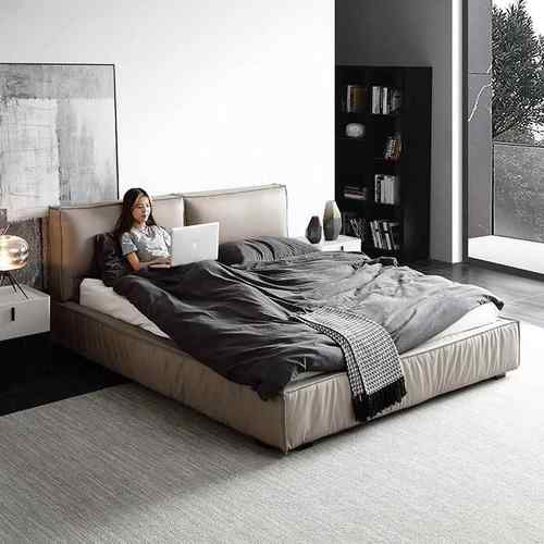 小户型意式极简豆腐块真皮床1.8m双人婚床简约现代轻奢主卧床