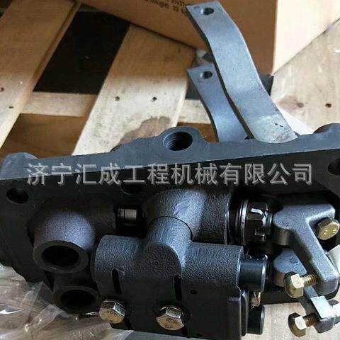 Shantui SD16L 山推推土机配件 山推SD16L履带底盘 变速箱 驾驶室