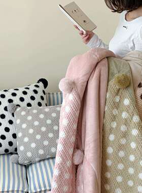 圆点公抱枕被两用OGW加厚加绒载车车用靠子枕办室午睡枕头毯子二