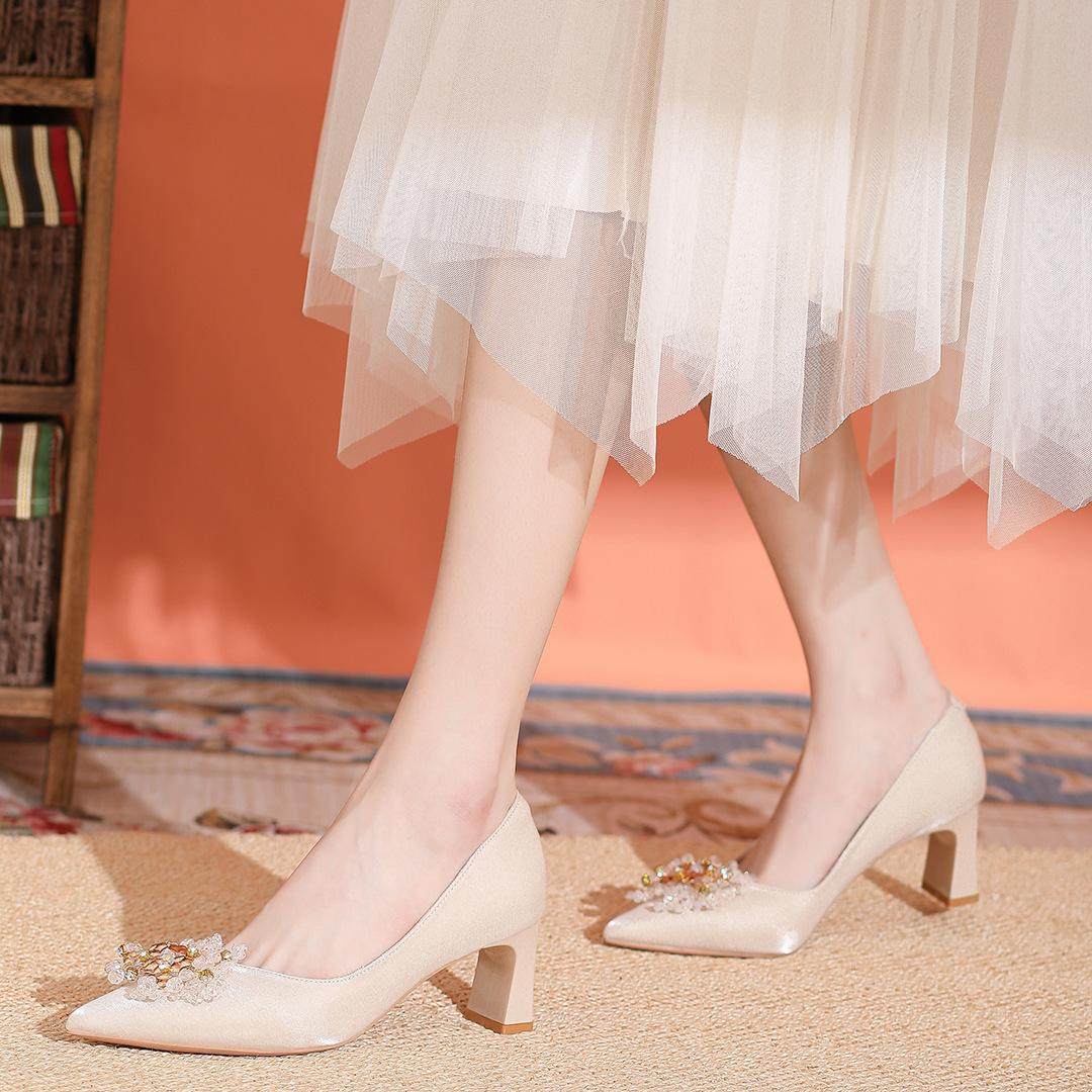 旗袍婚鞋女粗跟低跟妈妈气质高端红色高跟鞋婚礼喜婆婆婚宴鞋