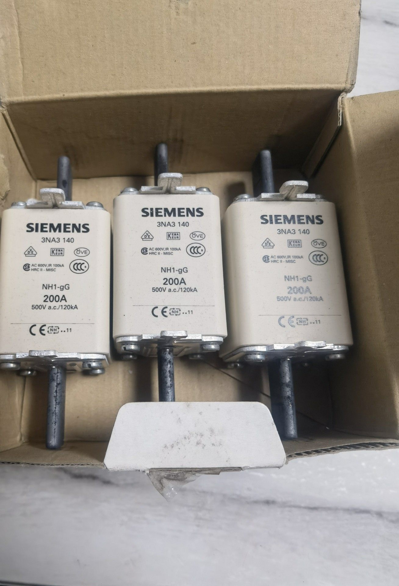 原装西门子熔断器 3NA3140  200A  数量6只，单